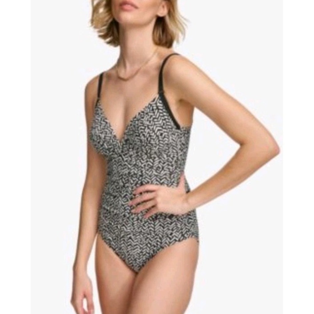 Calvin Klein Womens Twist-Front Tummy-Conttrol One‎ Piece Swimsuit Black Size 6
